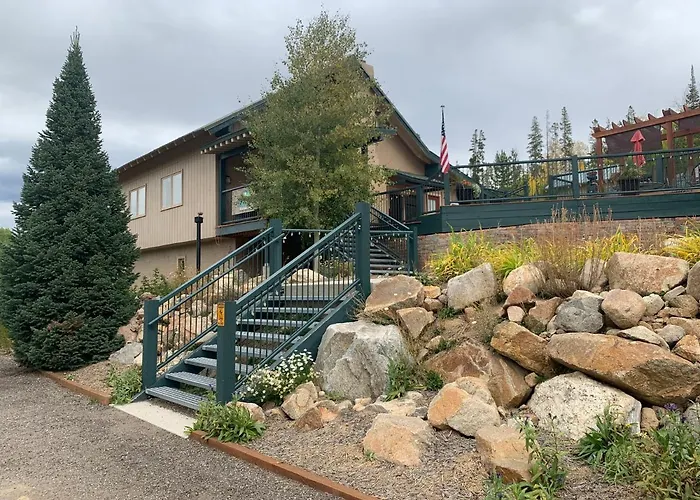 Hideaway Mountain Lodge