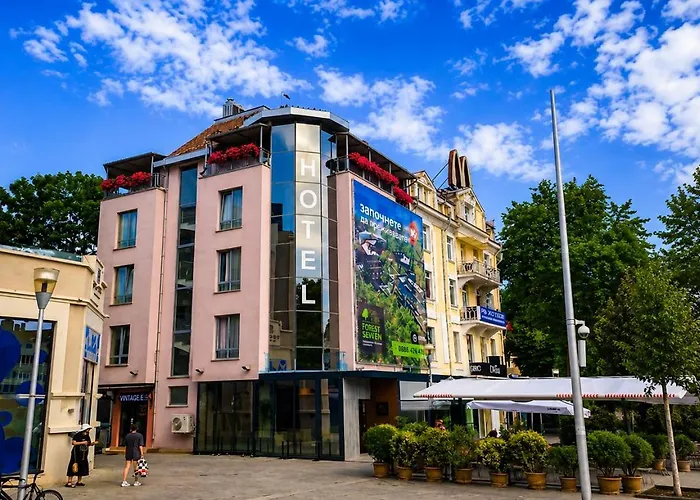 Opera Family Hotel - Former City Mark Hotel